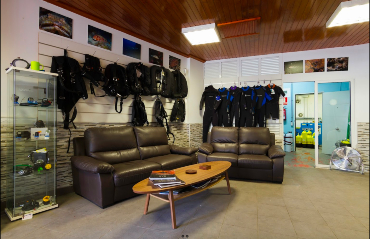 OLA Diving Center