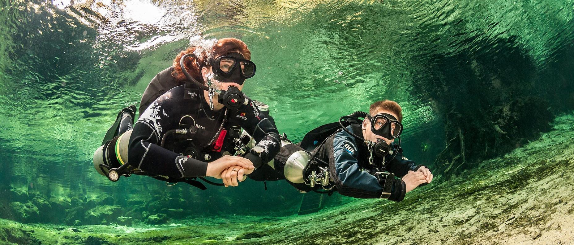 PADI Plongeur en configuration latérale